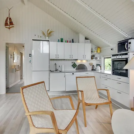 Auli - 200m From The Sea By Interhome