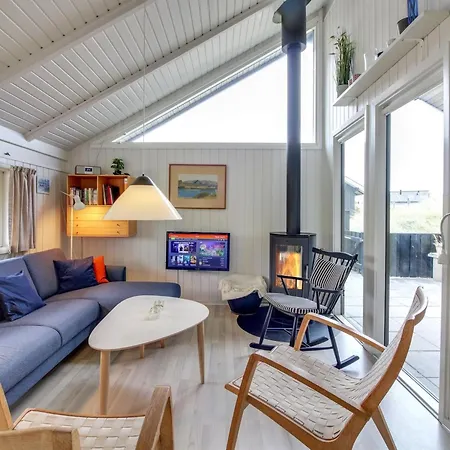 Auli - 200m From The Sea By Interhome Feriehus *