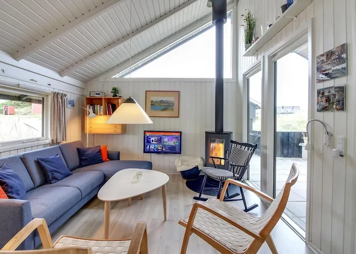 Auli - 200m From The Sea By Interhome